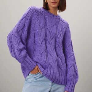 PRE-OWNED SIZE S/M Elegant Lavender Cable Knit Sweater